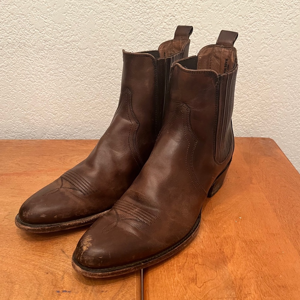 Brown mens 10.5 Grady Frye boots